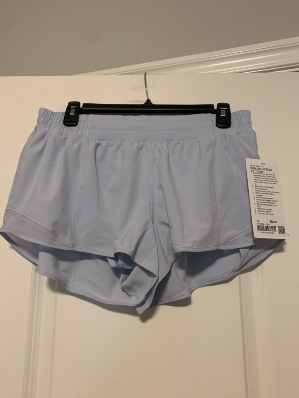 lululemon athletica Hotty Hot LR Shorts, Sz 12, 2.5 inch, NWT
